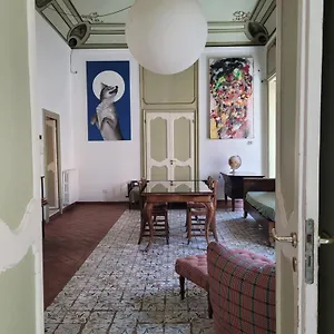 Gasthof Mojocohouse, Palermo